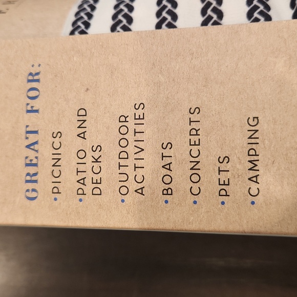 BERNINI Bug Shield Blanket, insect & repellent 56x68" NEW - Picture 3 of 14